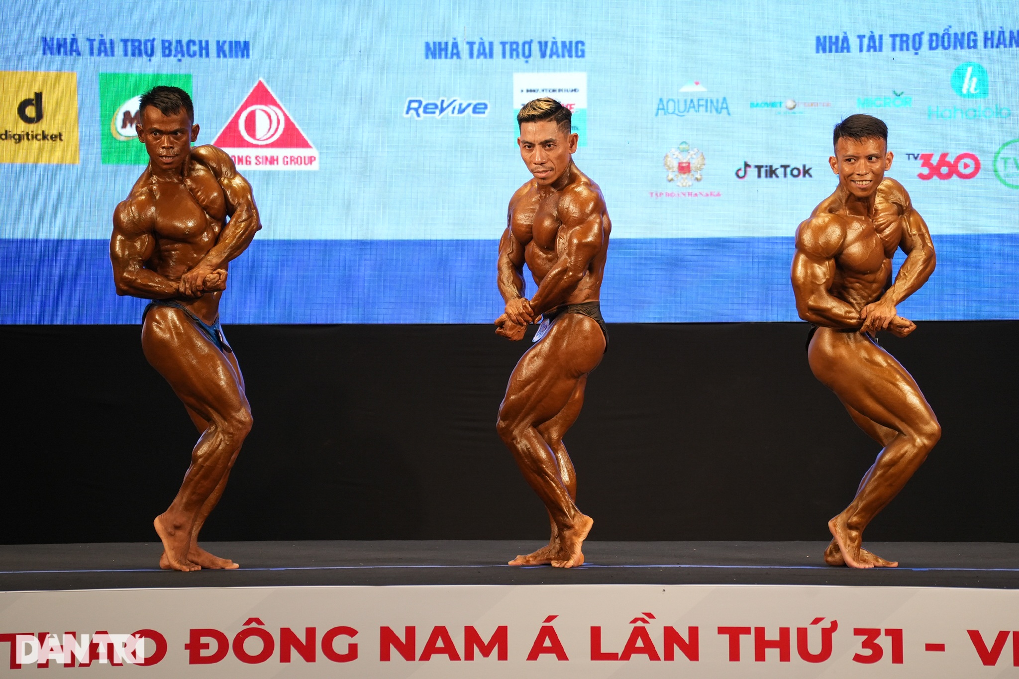 Chiêm ngưỡng cơ bắp cuồn cuộn của các lực sĩ vừa giành HCV môn Thể hình - 1 Chiêm ngưỡng cơ bắp cuồn cuộn của các lực sĩ vừa giành HCV môn Thể hình - 1