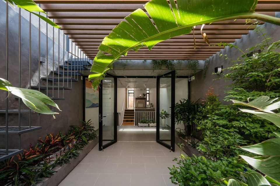 Vợ chồng Vũng Tàu dùng chiêu “độc” giúp nhà hướng Tây mát lịm như điều hòa - 5