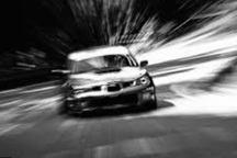 Xôn xao hình ảnh ô tô chạy với tốc độ "hoang đường" gần 300 km/h