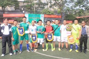 Cúp bóng đá Đại Lộ: FC Dân trí giành giải Phong cách