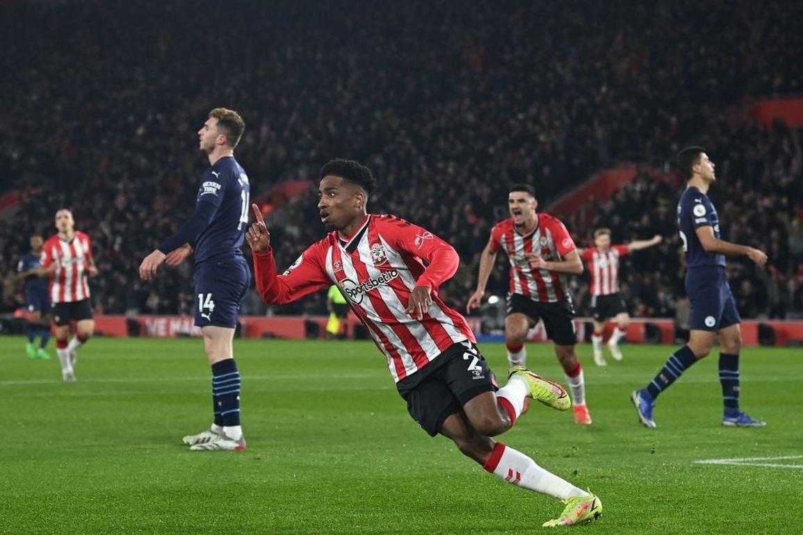Man City bất ngờ đứt chuỗi 12 trận thắng liên tiếp - 1 Man City bất ngờ đứt chuỗi 12 trận thắng liên tiếp - 1