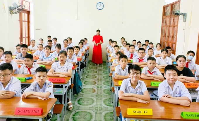 Học sinh lớp 6 trường THCS Đằng Hải (Hải Phòng) trong ngày tựu trường năm 2022. Ảnh: M.Lý/SKĐS