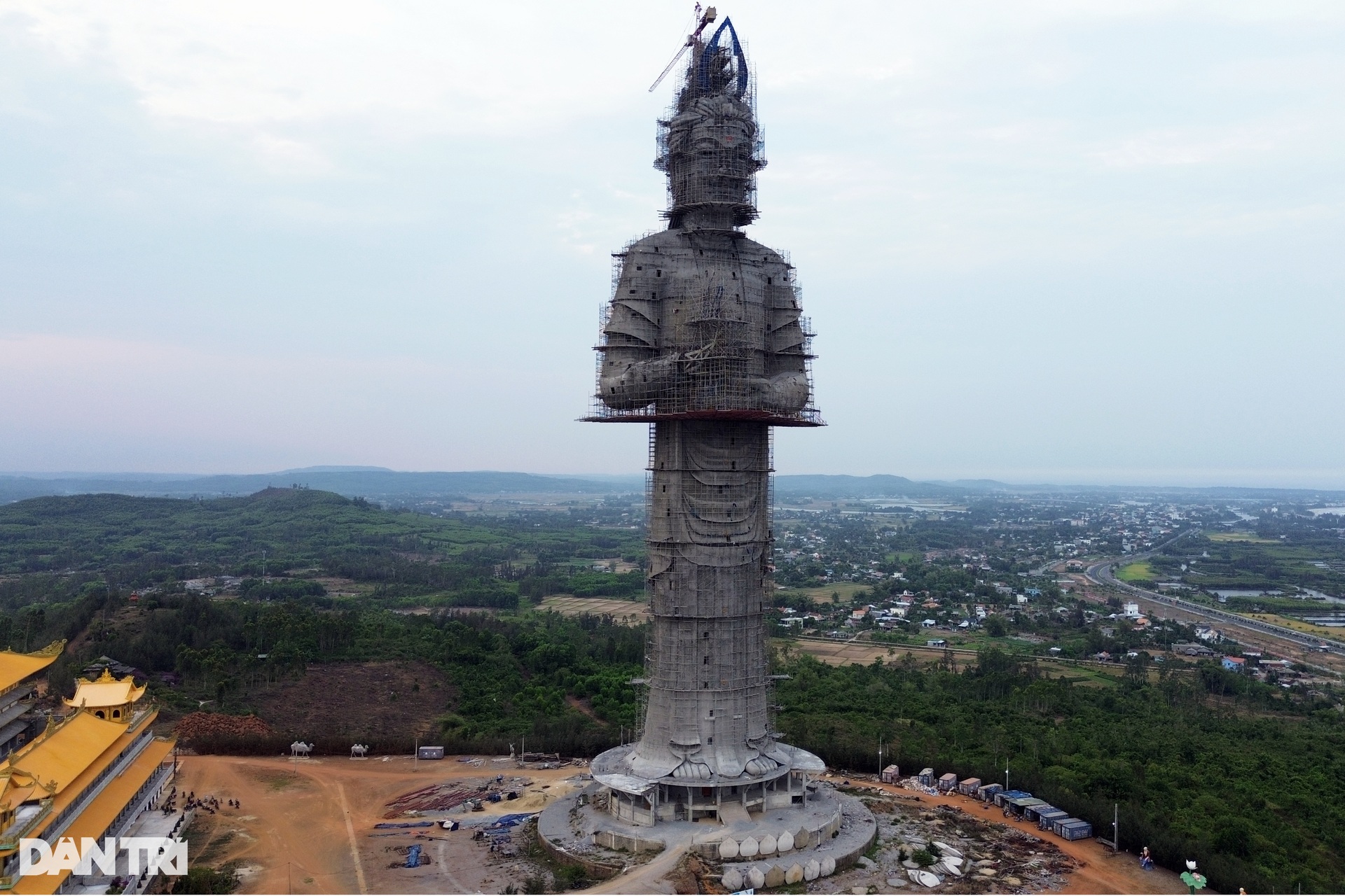 Tượng Quan Âm cao nhất Đông Nam Á nằm bên bờ sông Trà - 7