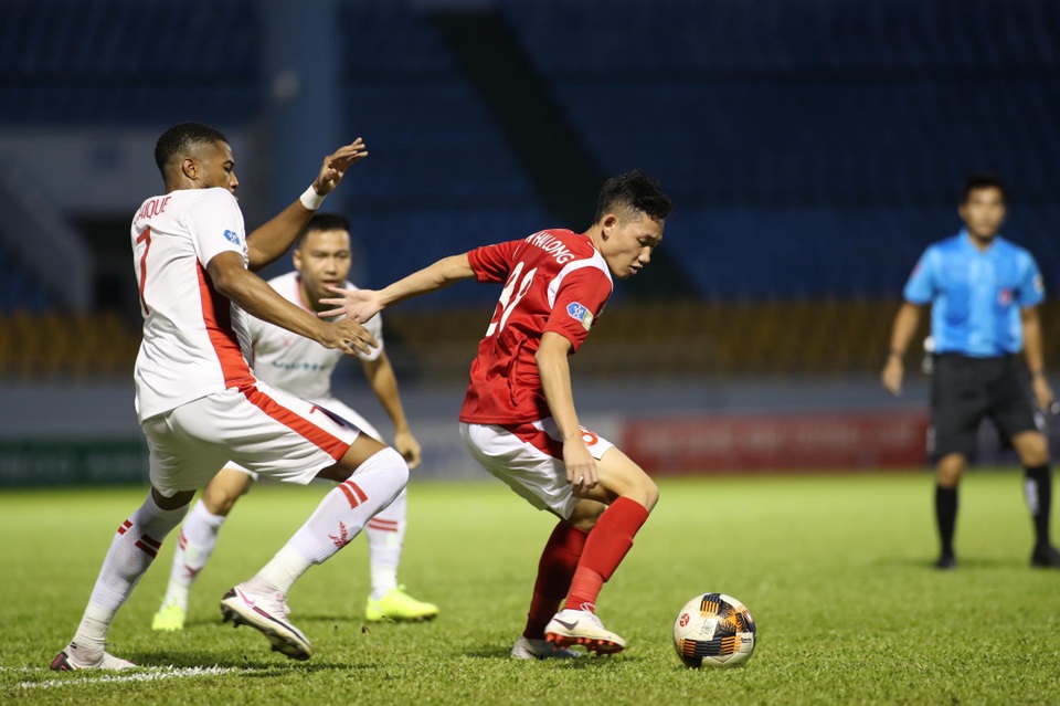 Vì sao HLV Park Hang Seo chọn theo dõi trận Than Quảng Ninh – Viettel? - 2 Vì sao HLV Park Hang Seo chọn theo dõi trận Than Quảng Ninh – Viettel? - 2