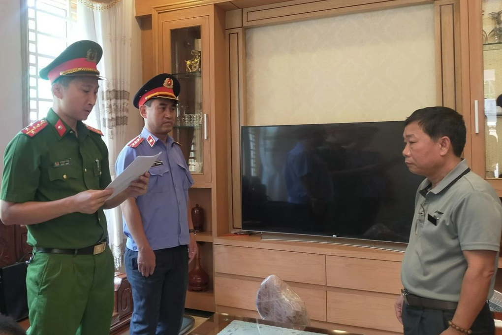 Bí thư Huyện ủy ở Thanh Hóa bị bắt vì tội gì? - 2 Bí thư Huyện ủy ở Thanh Hóa bị bắt vì tội gì? - 2