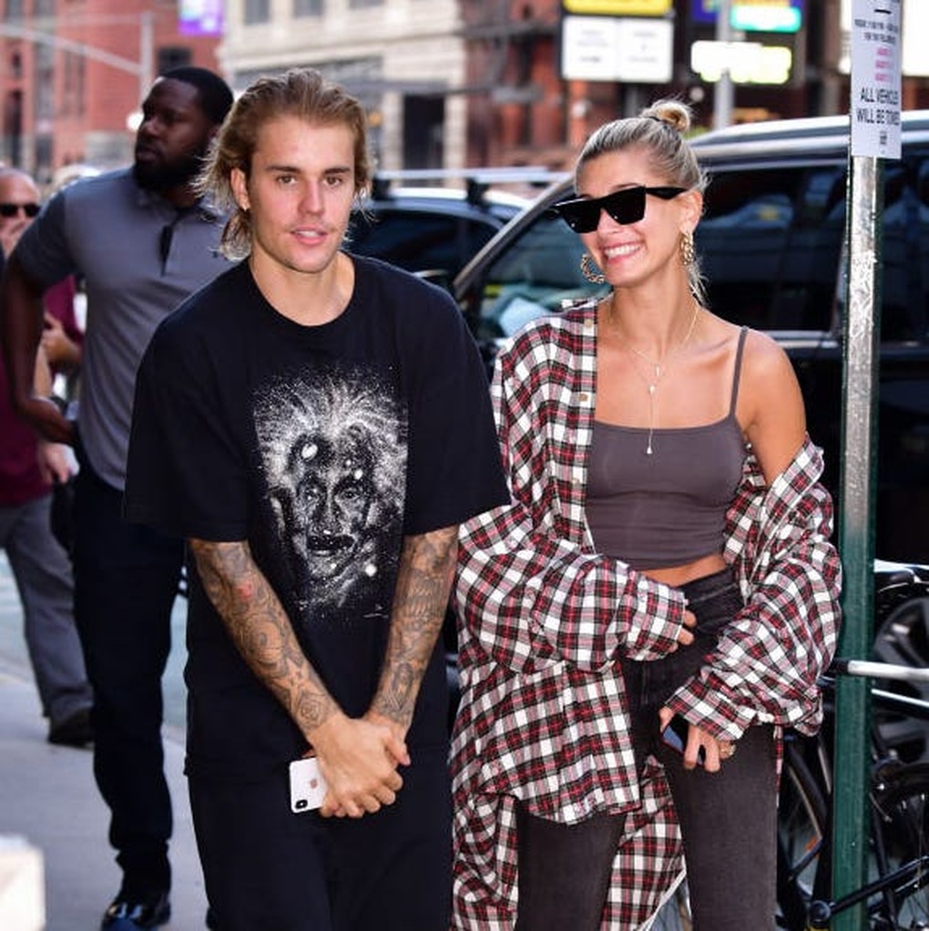 Justin និង Hailey Bieber ប្រឈមមុខនឹងវិបត្តិអាពាហ៍ពិពាហ៍ - ៣ Vợ chồng Justin và Hailey Bieber đối mặt với khủng hoảng hôn nhân - 3