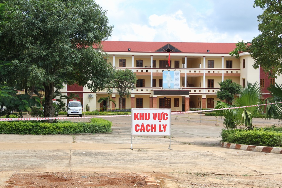 Đắk Lắk: 2 ca dương tính SARS-CoV-2 sau khi dự đám cưới, đi du lịch Đà Nẵng - 1 Đắk Lắk: 2 ca dương tính SARS-CoV-2 sau khi dự đám cưới, đi du lịch Đà Nẵng - 1