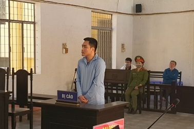 Hận tình, đóng giả người giao hàng để sát hại mẹ người yêu cũ