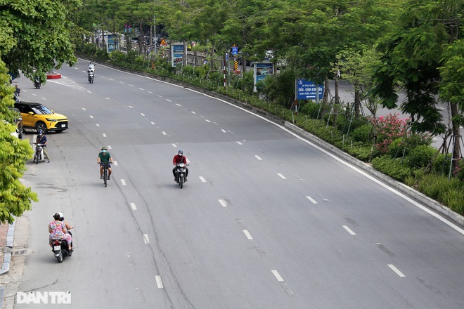 So sánh giao thông ở Hà Nội đông - vắng khác biệt khi giãn cách xã hội - 2 So sánh giao thông ở Hà Nội đông - vắng khác biệt khi giãn cách xã hội - 2