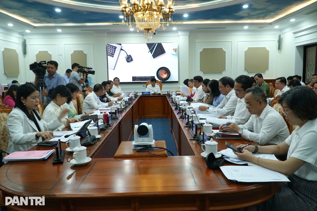 TPHCM ra mắt Ủy ban bầu cử đại biểu Quốc hội và HĐND nhiệm kỳ mới - 1