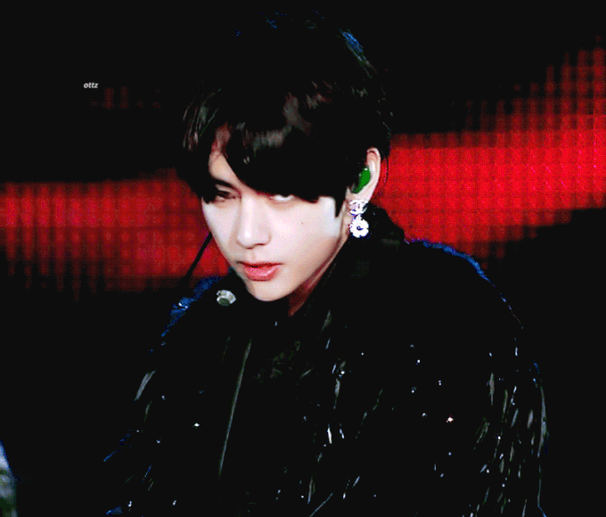 Sân khấu solo huyền thoại của idol Kpop trong mắt Cnet: BTS và EXO rượt đuổi quyết liệt, “thiên nga đen” quyến rũ xuất sắc đứng đầu - Ảnh 17.