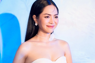 Ca sĩ Việt gây tranh cãi khi lồng tiếng và hát nhạc phim "Nàng tiên cá"