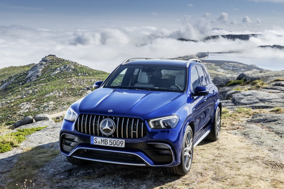 Mercedes-AMG GLE 63 và 63S nghênh chiến BMW X5 M - 9 Mercedes-AMG GLE 63 và 63S nghênh chiến BMW X5 M - 9