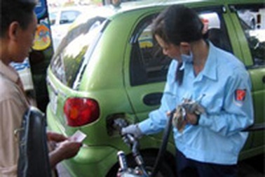 Chưa thể điều chỉnh giảm giá xăng dầu