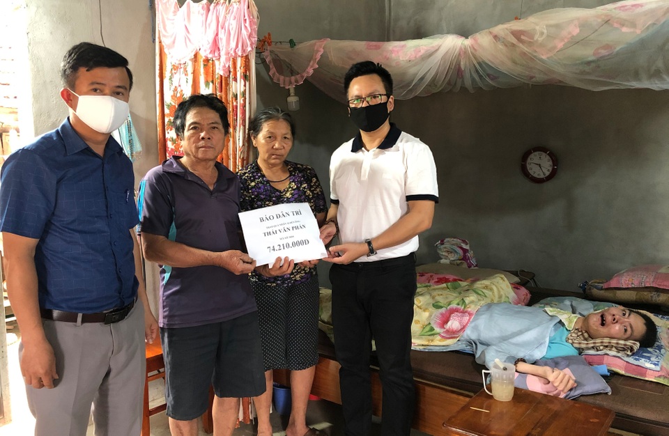 Bạn đọc giúp đỡ nam thanh niên bị chấn thương sọ não hơn 74 triệu đồng - 1 Bạn đọc giúp đỡ nam thanh niên bị chấn thương sọ não hơn 74 triệu đồng - 1