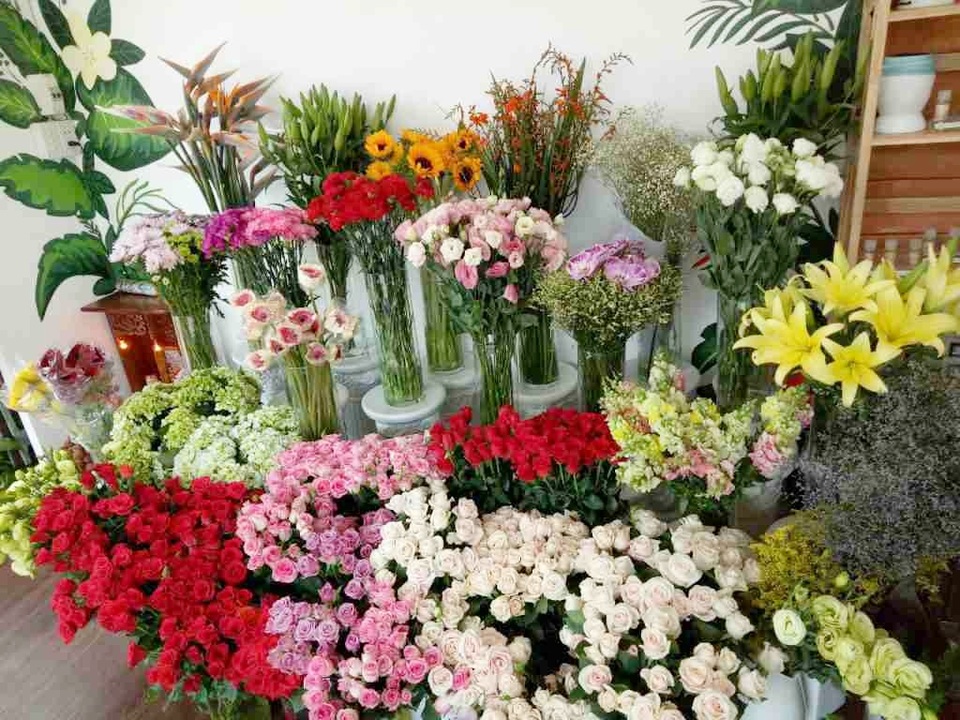 Giới buôn hoa liêu xiêu vì lời kêu gọi hạn chế tặng hoa dịp 20/10 - 1 Giới buôn hoa liêu xiêu vì lời kêu gọi hạn chế tặng hoa dịp 20/10 - 1