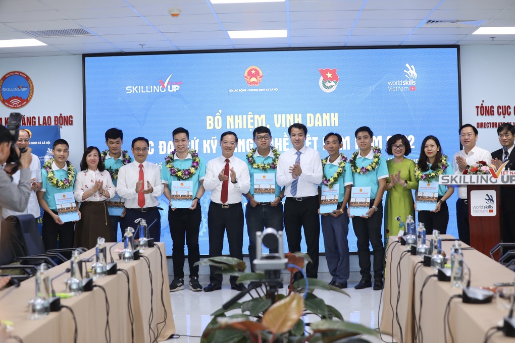 Bổ nhiệm 8 Đại sứ Kỹ năng nghề Việt Nam năm 2022 - 2 Bổ nhiệm 8 Đại sứ Kỹ năng nghề Việt Nam năm 2022 - 2