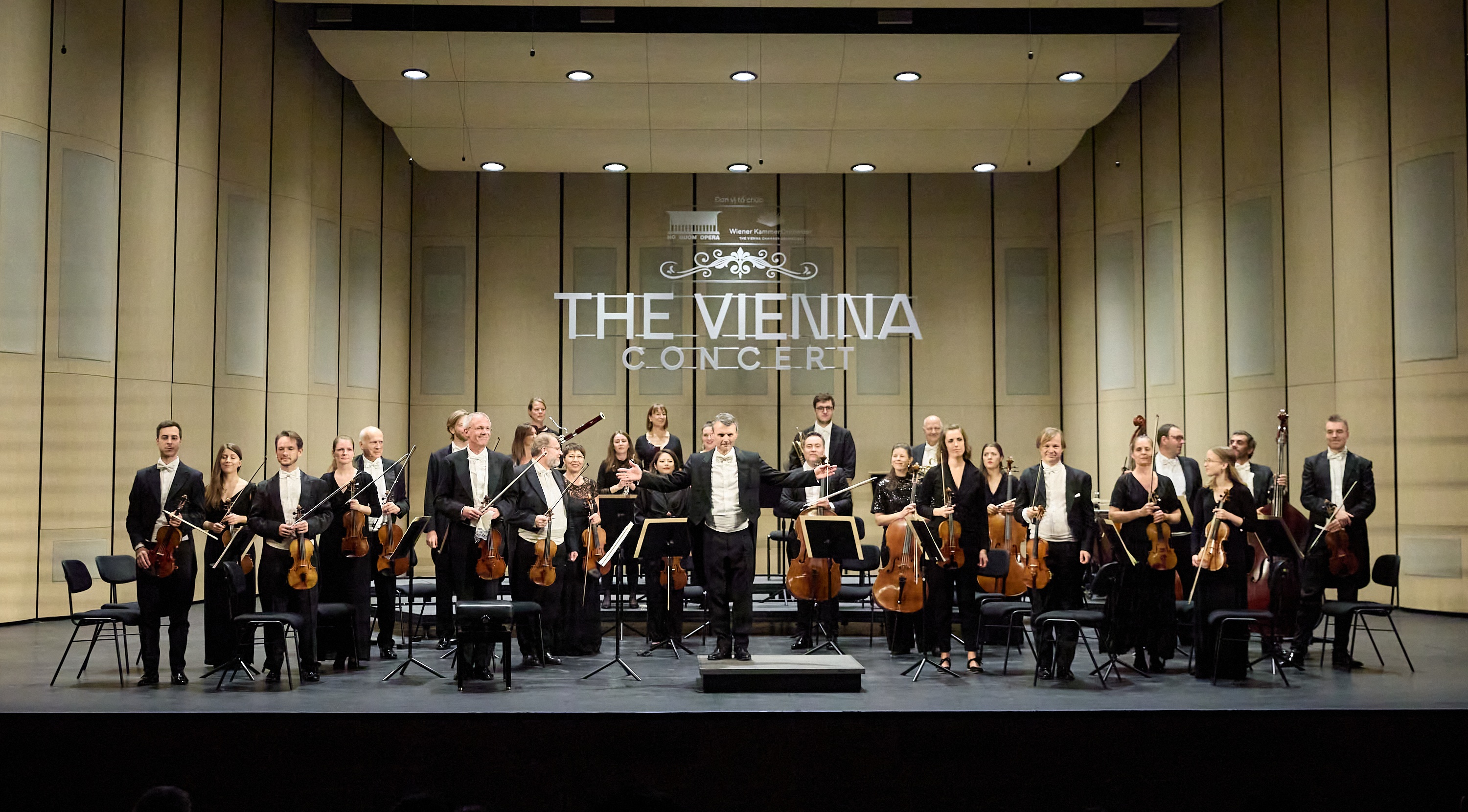 حفل موسيقي في فيينا يأخذ جمهور العاصمة عبر العديد من المشاعر - 4 Hòa nhạc Vienna đưa khán giả Thủ đô qua nhiều cung bậc cảm xúc - 4