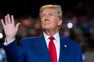 Ông Trump rút lại kế hoạch áp thuế 50% với thép, nhôm Canada vào phút chót