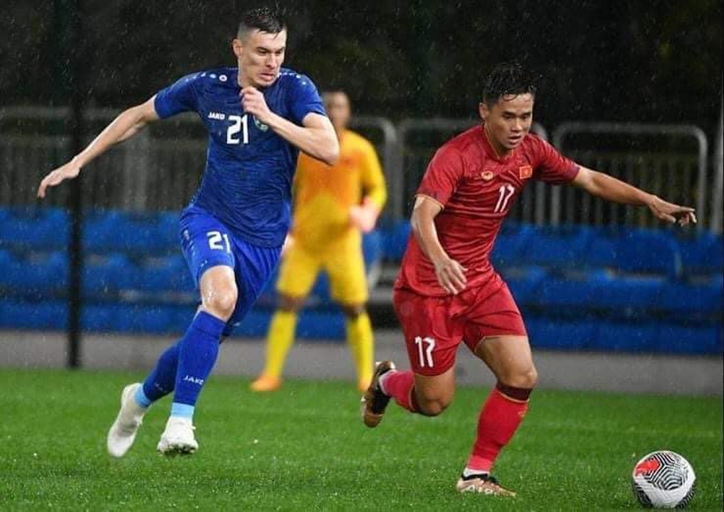 Bài học cho đội tuyển Việt Nam và HLV Troussier sau trận thua Uzbekistan - 2 Bài học cho đội tuyển Việt Nam và HLV Troussier sau trận thua Uzbekistan - 2