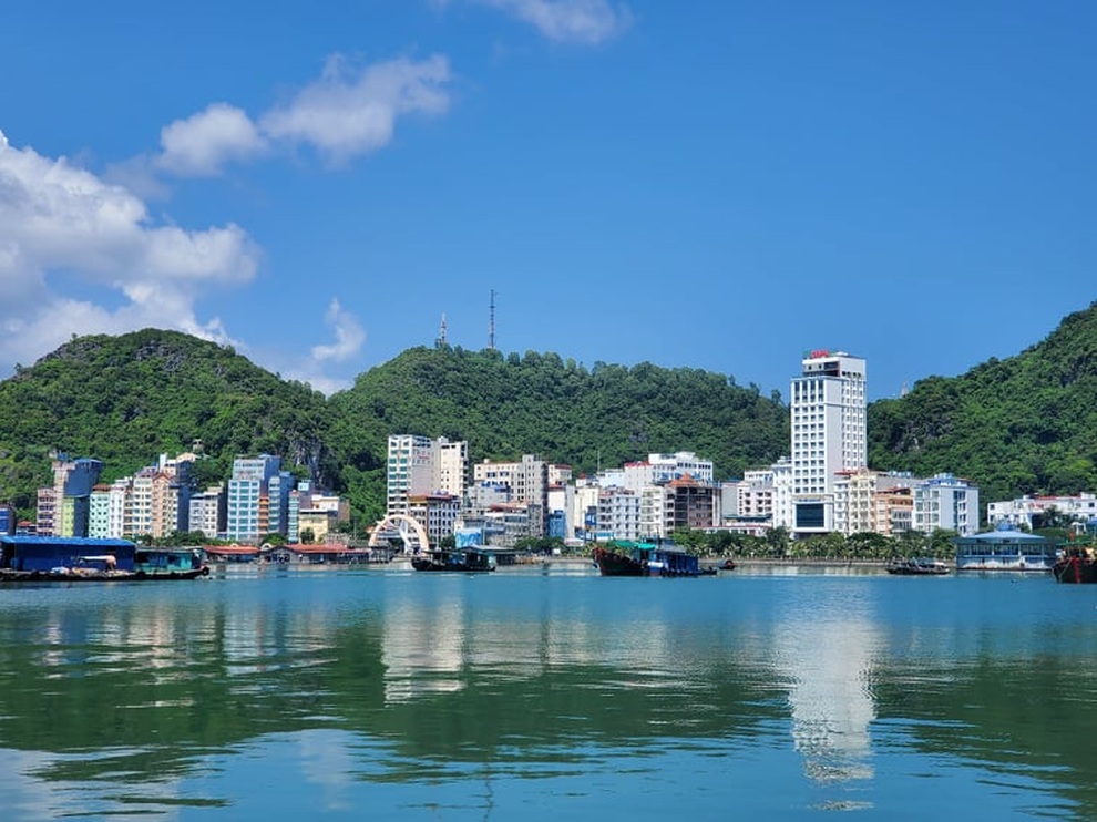 Mở lại du lịch nội tỉnh, điểm đến Cát Bà liệu có thoát cảnh đìu hiu? - 1 Mở lại du lịch nội tỉnh, điểm đến Cát Bà liệu có thoát cảnh đìu hiu? - 1