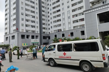 TPHCM phong tỏa chung cư, xét nghiệm 1.000 người vì có ca nghi nhiễm