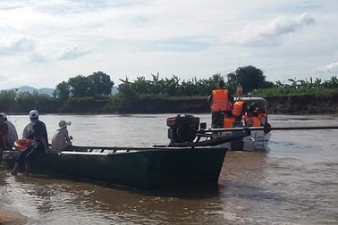 Tìm thấy thi thể học sinh lớp 6 sau nhiều ngày mất tích dưới sông