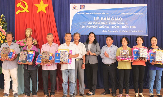 Bến Tre: Đảm bảo tốt nhất điều kiện vật chất, tinh thần của người có công
- Ảnh 4. Bến Tre: Đảm bảo tốt nhất điều kiện vật chất, tinh thần của người có công
- Ảnh 4.