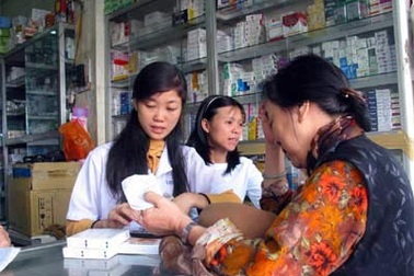 Giá thuốc “đội” lên 20 lần khi đến tay người dân