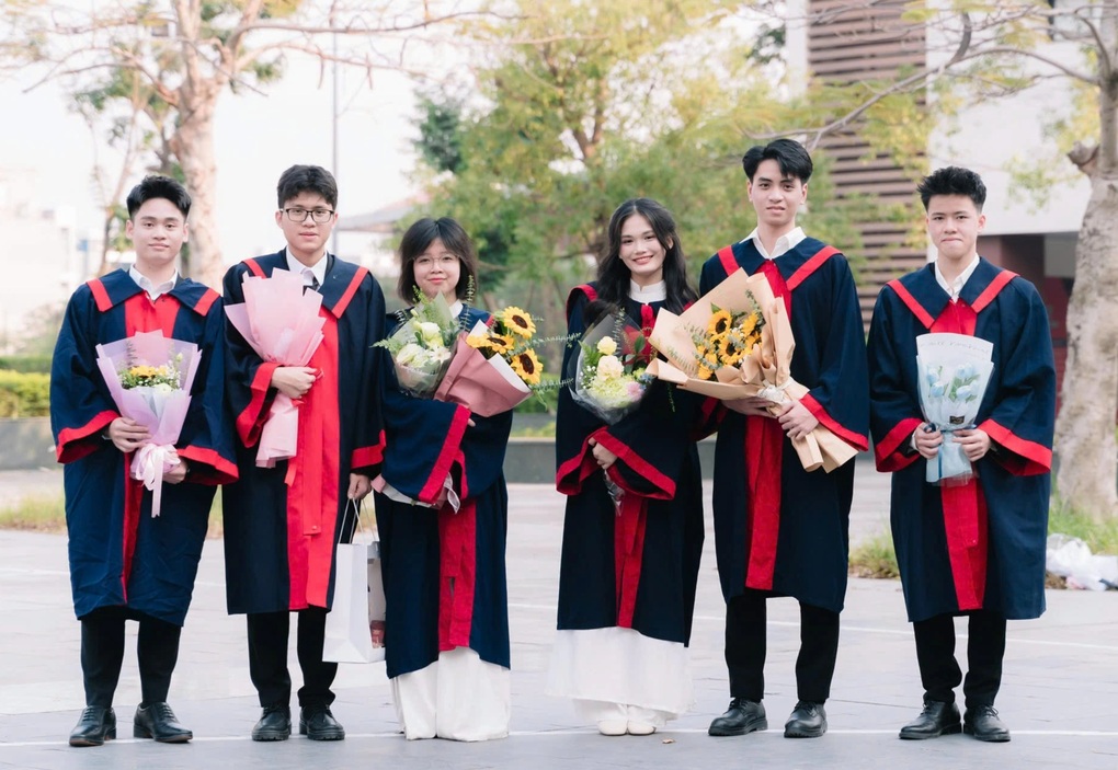 Nam sinh xô đổ kỷ lục điểm tư duy ĐH Bách khoa: Em ôn tập chưa tốt lắm - 3 Nam sinh xô đổ kỷ lục điểm tư duy ĐH Bách khoa: Em ôn tập chưa tốt lắm - 3