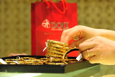 Giá vàng “đi xuống”, chênh lệch tăng cao