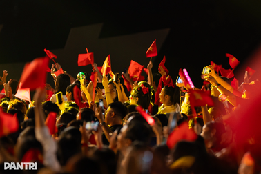 Ca khúc tỷ view, hòa nhạc 50.000 khán giả: Cả dân tộc chung lời ca yêu nước