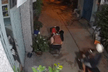 Clip "tên cướp gặp 'tai nạn nghề nghiệp' khi đang hành sự" nổi bật tuần qua