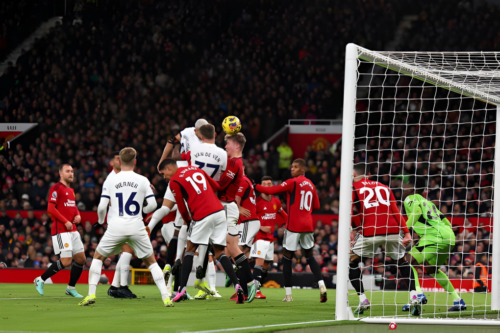 Man Utd tuột chiến thắng dù 2 lần dẫn trước Tottenham - 2 Man Utd tuột chiến thắng dù 2 lần dẫn trước Tottenham - 2