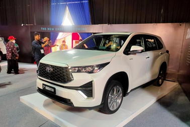 Toyota Innova 2023 có thể về Việt Nam trong quý III, thêm bản hybrid
