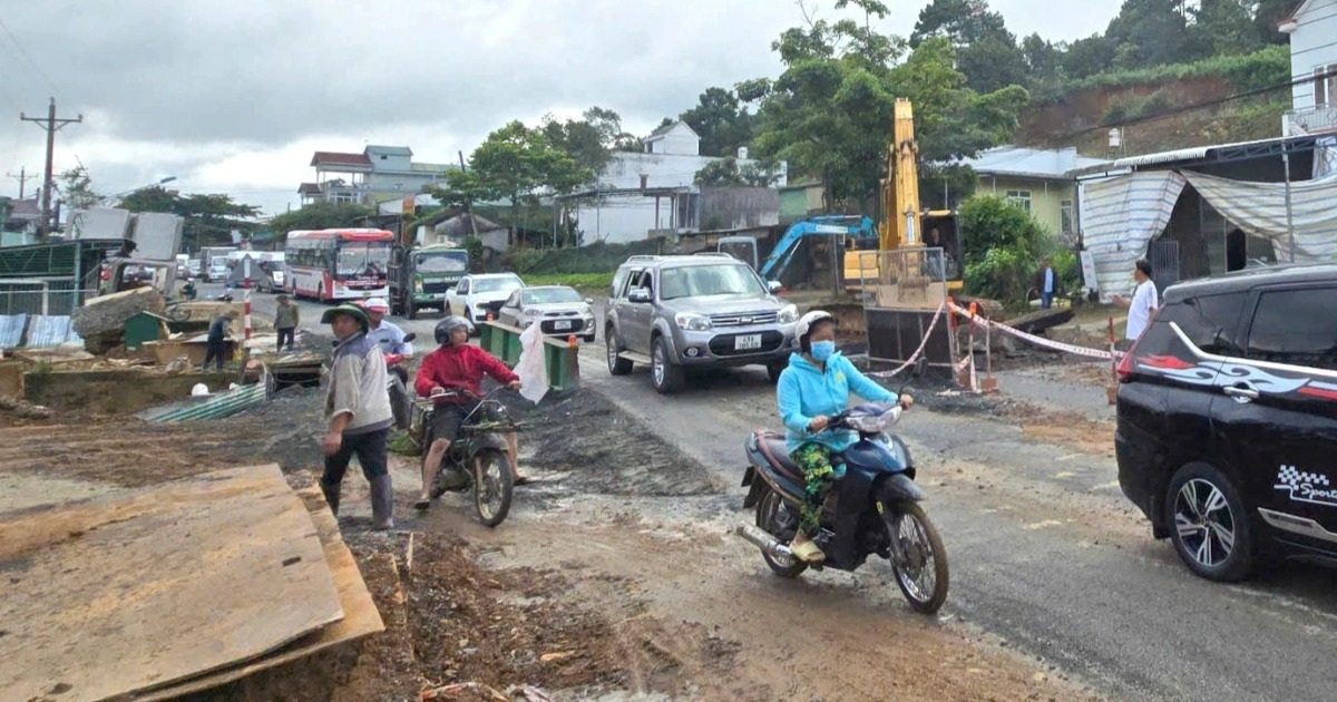 Tạm dừng thi công cống ngang để giải quyết ùn tắc tuyến Đà Lạt về TPHCM