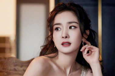 Dương Mịch vẫn cô đơn, Lưu Khải Uy hạnh phúc bên tình mới