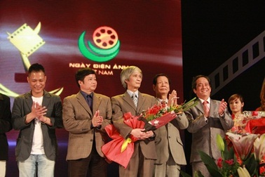 Mùi cỏ cháy giành giải Cánh diều vàng