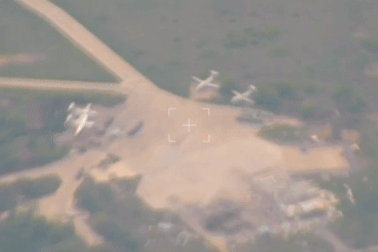 Nga dội tên lửa, tấn công ồ ạt căn cứ không quân Ukraine