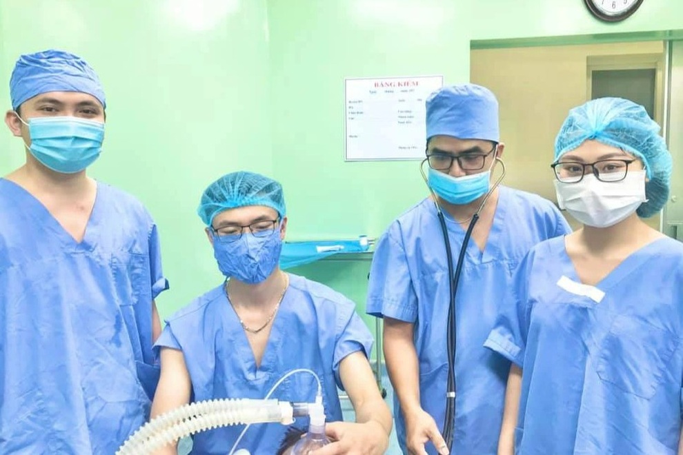 Kịp thời cứu sống bé trai 12 tuổi bị hóc hạt nhãn - 1 Kịp thời cứu sống bé trai 12 tuổi bị hóc hạt nhãn - 1