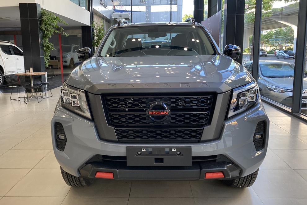 Nissan Navara 2021 bắt đầu về đại lý, sẵn sàng thách thức Ford Ranger - 2 Nissan Navara 2021 bắt đầu về đại lý, sẵn sàng thách thức Ford Ranger - 2