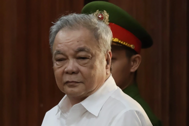 Bị cáo Trần Quí Thanh lĩnh 8 năm tù, một con gái hưởng án treo