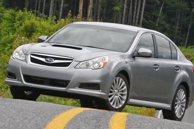 Subaru triệu hồi xe Legacy trên toàn thế giới