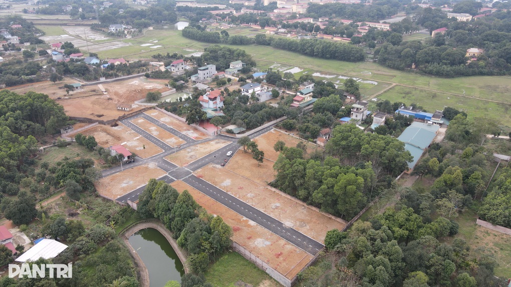 Hà Nội kiểm tra việc xử lý vi phạm đất đai tại 11 quận, huyện - 1 Hà Nội kiểm tra việc xử lý vi phạm đất đai tại 11 quận, huyện - 1
