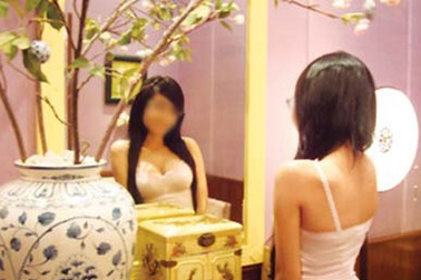 Lên mạng, khoe “cái hớ hênh”