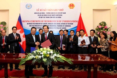Việt Nam - Campuchia: Tăng cường hợp tác về lao động việc làm
