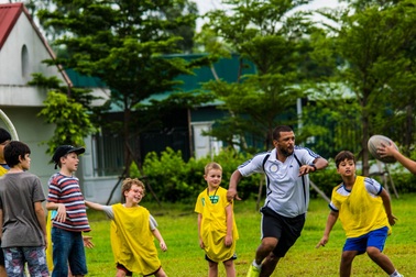 Nghỉ hè, tôi cho con chơi thả phanh
