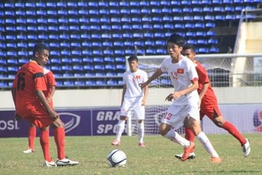 HLV Hoàng Anh Tuấn không hài lòng với U19 Việt Nam