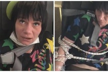 Người phụ nữ bất ngờ lột đồ trên máy bay, hành khách phải trói lại