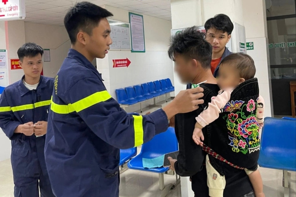 Giải cứu người mẹ trẻ địu con đòi nhảy cầu tự tử - 1 Giải cứu người mẹ trẻ địu con đòi nhảy cầu tự tử - 1